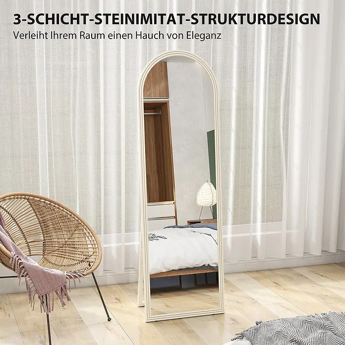 HOMCOM-Ganzkörperspiegel-50L x 3,7B x 160H cm-Weiß -  - Gewölbter Ganzkörperspiegel mit cremefarbenem Steinimitatrahmen in einem hellen Raum.