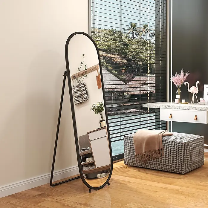 Homcom Standspiegel - Transparent, Glas - Freistehender Ganzkörperspiegel mit schwarzem Metallrahmen, der ein integriertes Schuhregal und Stauraum reflektiert.