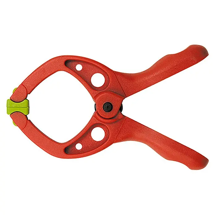 Wolfcraft Federzwinge Microfix - Spannweite: 20 mm, Ausladung: 20 mm - Rote Federklemme mit grünen Enden, ein vielseitiges Werkzeug zum Fixieren und Spannen von Materialien in verschiedenen Anwendungen.
