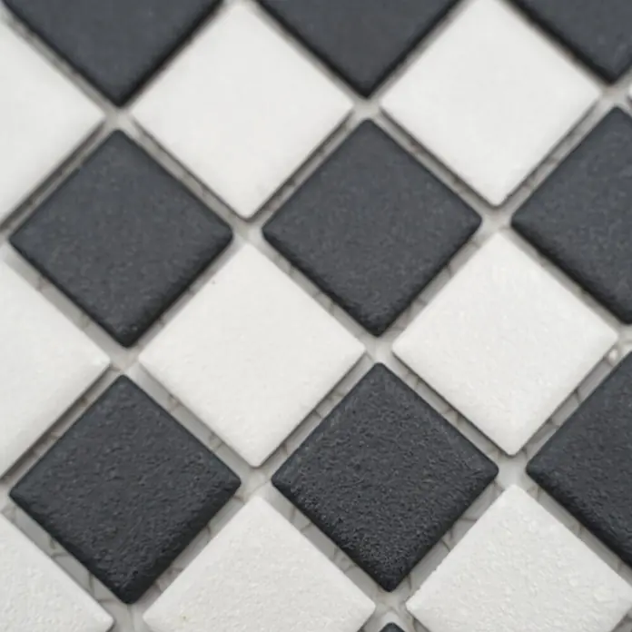 Mosaikfliese Quadrat Mix AT 149 - 32,6 x 30 cm, Schwarz/Weiß, Matt - Strukturierte schwarz-weiße Rautenmosaikfliesen.