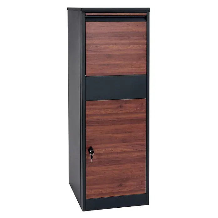 Mendler Paketkasten HWC-G80 - verzinkt anthrazit Holzoptik Dunkelbraun -  - Dunkelgraue Paketbox mit braunen Holzpaneelen. Verfügt über einen Einwurfschlitz und ein Schloss mit Schlüsseln zur sicheren Aufbewahrung.