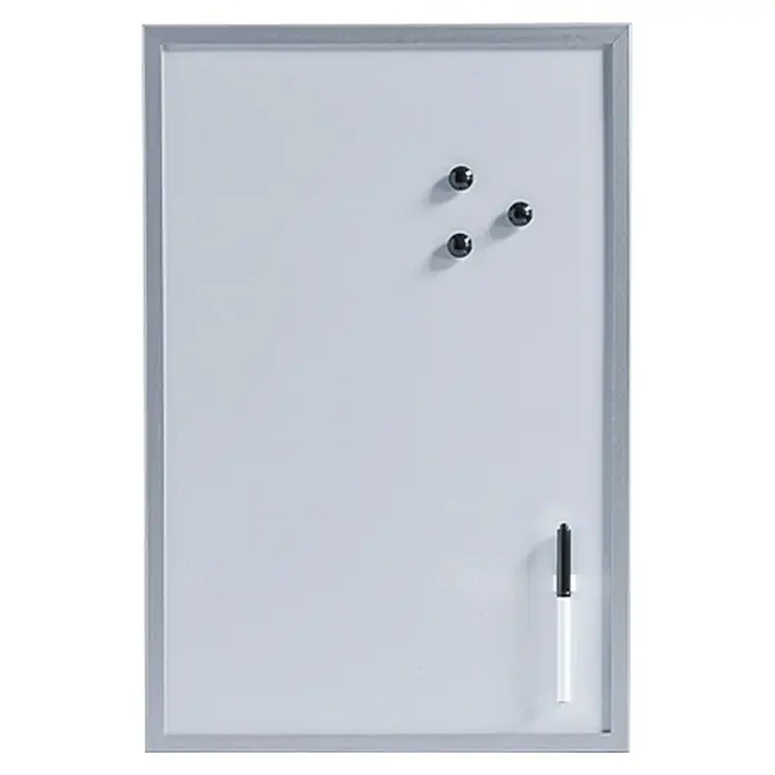 Zeller Present Magnet-Schreibtafel - 40 x 60 cm, Silber - Weißes Whiteboard mit silbernem Rahmen, drei Magneten und einem Stift zur Präsentation von Notizen und Ideen.