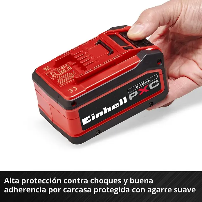 Einhell PXC 18V Cargador de pilas recargables Twincharger 3A - Específico para: Baterías Einhell Power X-Change - Una mano sostiene una batería Einhell PXC roja y negra con 4»6Ah marcado en el lateral.