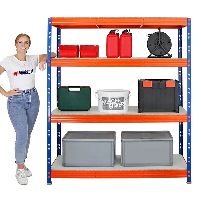 MegaDeal 4xProfi Schwerlastregal Rhino 180x160x60 4 Böden 500kg Blau-Orange -  - Oranges und blaues Schwerlastregal mit verschiedenen Gegenständen gefüllt, eine Frau steht daneben zur Größenangabe.