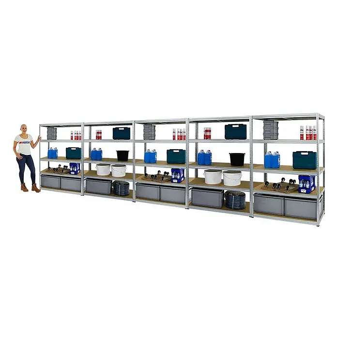 Mega Deal | 5x Schwerlastregal Big Elephant M | HxBxT 180x120x60 cm | Fachlast 250kg | Verzinkt -  - Langes, mehrteiliges silbernes Metallregal mit Holzböden, gefüllt mit verschiedenen Gegenständen, eine Frau dient als Größenvergleich.