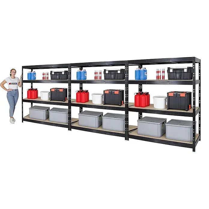 Mega Deal | 3x Profi Schwerlastregal Rhino | HxBxT 180x160x60cm | 4 Spanplatten-Ebenen 8mm | Fachlast 500kg | Schwarz -  - Langes schwarzes Metallregal mit mehreren Regalböden und Lagerartikeln, eine Person dient als Größenvergleich.