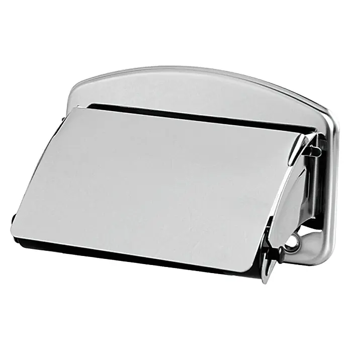 Admiral Toilettenpapierhalter - Chrom, Montageart: Schrauben - Ein glänzender, silberfarbener Toilettenpapierspender mit Deckel, der ein elegantes Badezimmeraccessoire darstellt.