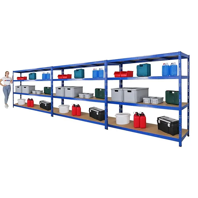 Mega Deal | 3x Profi Schwerlastregal GOLIATH | HxBxT 180x200x60cm | Fachlast 350kg | Blau -  - Langes blaues Metallregal mit mehreren Ablagen, gefüllt mit Lagerbehältern und Kanistern, daneben eine Person zum Größenvergleich.