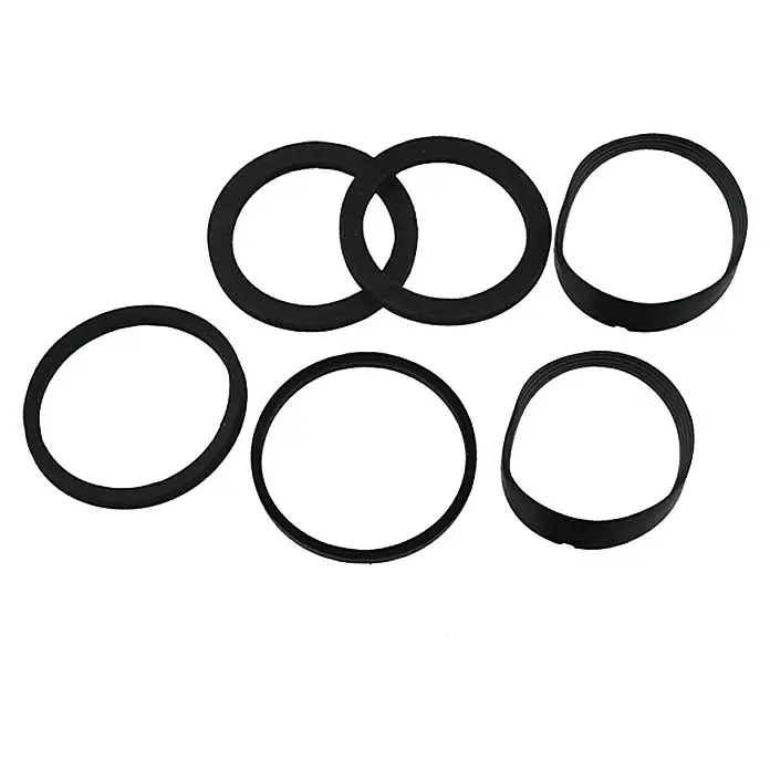 Dichtungssortiment - 1 ½″, Geeignet für: Spültischsiphons - Sechs schwarze O-Ringe aus Gummi, ideal für verschiedene Abdichtungsanwendungen, auf weißem Grund.