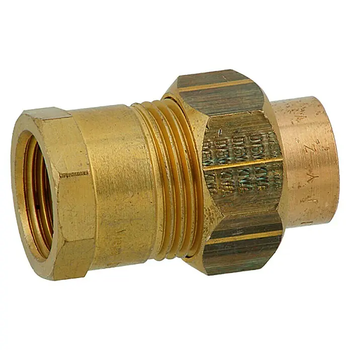 Rohrverschraubung 4340g - Innengewinde: ½″, Durchmesser: 18 mm - Nahaufnahme eines Messingrohrverbinders mit Innengewinde auf der einen und einem Kupferrohranschluss auf der anderen Seite.