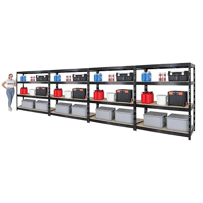 Mega Deal | 4x Profi Schwerlastregal Rhino | HxBxT 180x160x60cm | 4 Spanplatten-Ebenen 8mm | Fachlast 500kg | Schwarz -  - Große schwarze Metallregale mit Holzablagen, gefüllt mit Lagerbehältern. Eine Frau steht daneben zur Größenreferenz.