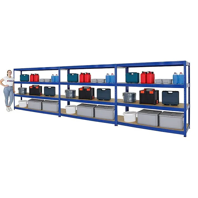 MegaDeal 3x Schwerlastregal DINO 180x180x60cm 4 MDF-Böden 500kg Blau -  - Langes blaues Metallregal mit Holzbrettern, gefüllt mit Lagerartikeln, Person als Größenvergleich.