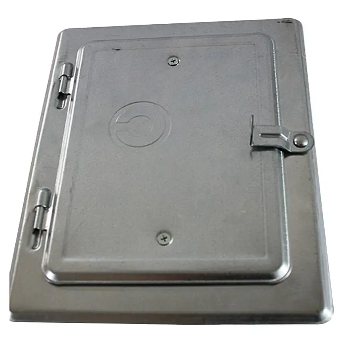 Kamintür - L x B: 200 x 140 mm, Stahl, Verzinkt - Nahaufnahme einer silberfarbenen, rechteckigen Revisionsklappe aus Metall mit Scharnieren und Verschluss.