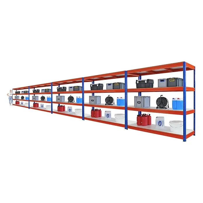 Mega Deal | 5x Schwerlastregal DINO | HxBxT 180x200x60cm | 4 Melamin-Ebenen 16mm | Fachlast 500kg | Blau/Orange -  - Langes Industrieregal mit orange-blauem Rahmen, weißen Böden, beladen mit Waren. Eine Person steht daneben zum Größenvergleich.