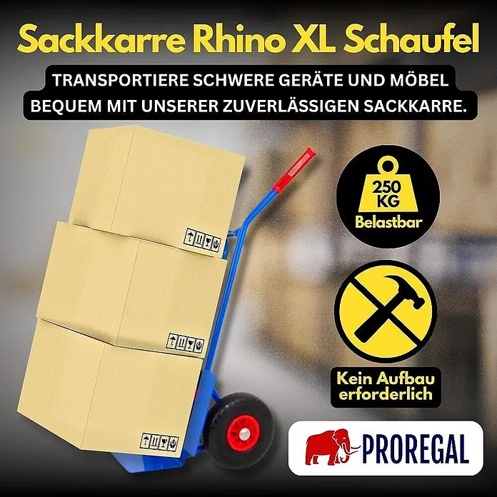 Proregal Sackkarre RHINO mit XL Schaufel, 250 kg Traglast & PU-Bereifung - Stahl, Traglast: 250 kg - Blaue Sackkarre (Rhino XL) mit roten Rädern transportiert gestapelte Kartons. Belastbar bis 250 kg, kein Aufbau erforderlich.