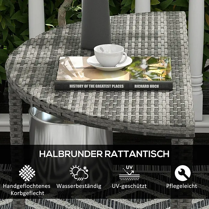 Outsunny Rattan Beistelltisch Grau L100 x B50 x H74 cm -  - Grauer halbrunder Rattan-Beistelltisch mit handgeflochtener Struktur, draußen mit Buch und Teetasse.