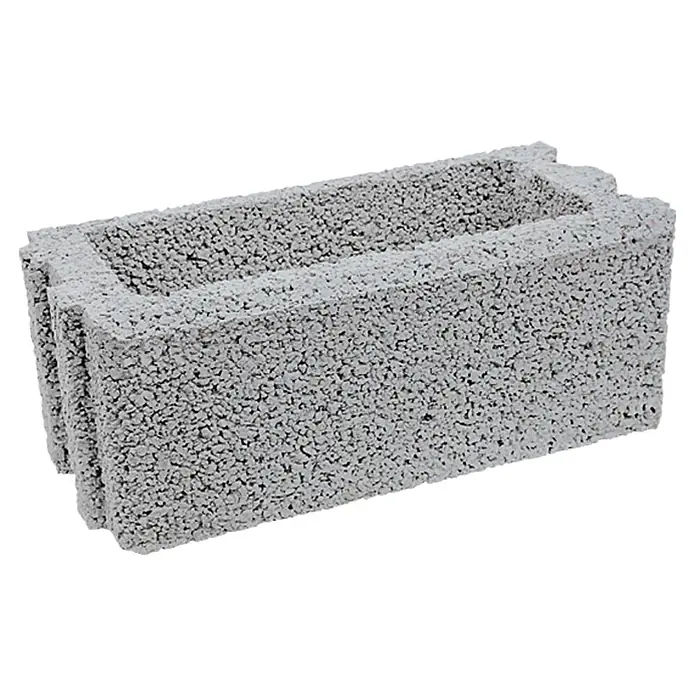 EHL Planomur Mauerstein Normalstein - Grau, 50 x 25 x 20 cm, Beton - Nahaufnahme eines grauen Hohlblocks, der für Bauprojekte verwendet wird, mit charakteristischer Textur und Hohlräumen für Stabilität und Gewichtsersparnis.