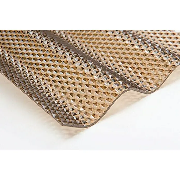 PLEXIGLAS® Wellplatte Resist - 2.500 x 1.045 x 3 mm, Acrylglas (PMMA), Bronze, Wabe, Profil: 76/18 mm, Rund - Nahaufnahme einer braunen, wellenförmigen Polycarbonat-Dachplatte mit pyramidenförmiger Struktur für Terrassenüberdachungen.