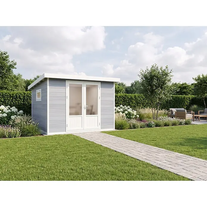 WPC Gartenhaus Modell Ligno White 8,4 m², Struktur-Sicherheitsglas -  - Graues Gartenhaus mit weißen Doppeltüren und Verkleidung, in einem grünen Garten mit gepflastertem Weg.