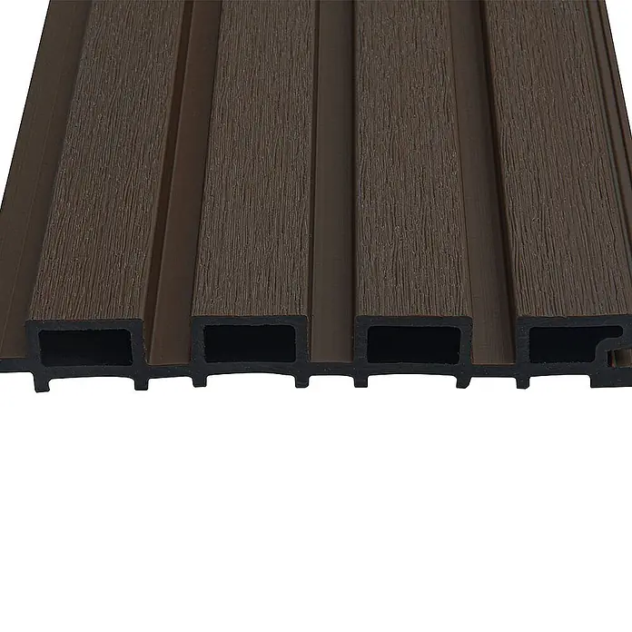 Home Deluxe Fassadenverkleidung DUVAR Nussbaum 2 m² -  - Dunkelbraunes Holzoptik-Verbundplatte mit Hohlkammerkonstruktion.