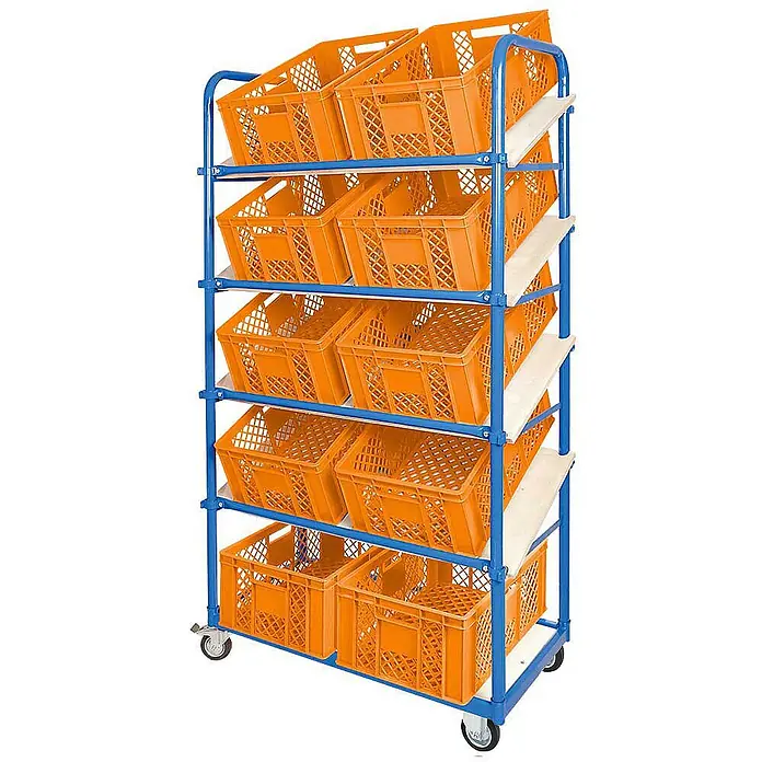 BRB Schrägboden-Regalwagen mit 5 Ebenen, bestückt mit 10 Euroboxen durchbrochen 600x400x240 mm orange -  - Blaues fahrbares Regal mit 10 orangen Kunststoffkisten auf schrägen Holzablagen.