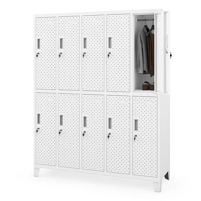 Jan Nowak Spind - H x B x T: 172 x 136 x 45 cm, Weiß - Weißer Metallschrank mit perforierten Türen und mehreren Fächern, eines offen mit Kleidung und Schuhen.