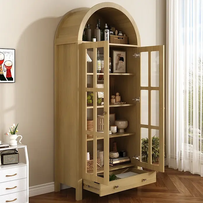 SONNENH Hochschrank mit Bogenablage und Acryltüren, Natur -  - Heller Holz-Vitrineschrank mit gewölbter Form, Glastüren und offener Schublade.