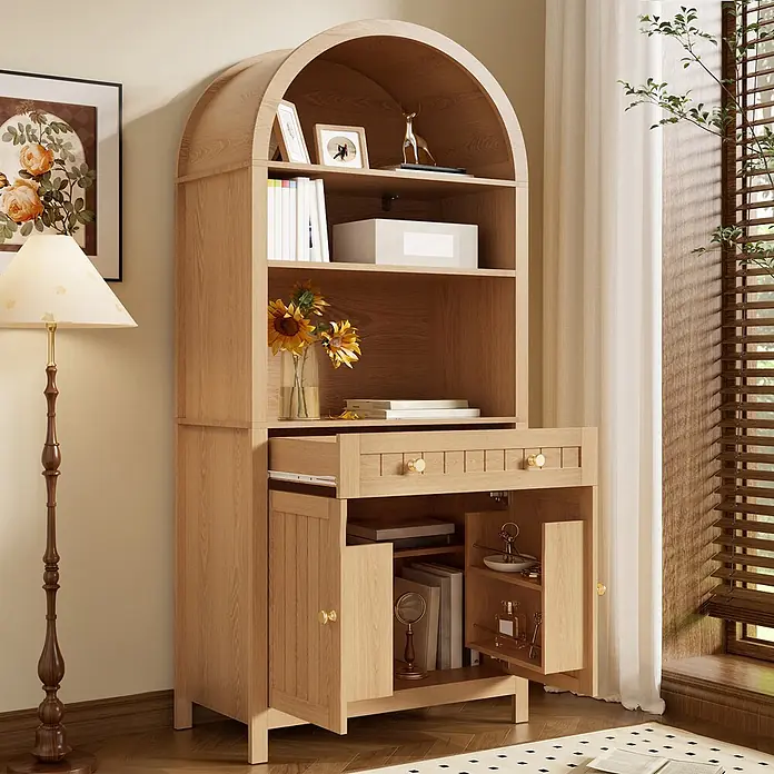 SONNENH Holz-Mehrzweckschrank mit Bogenaufsatz und Türregalen, Natur -  - Helles Holzregal mit gewölbtem Oberteil, offenen Fächern, teils offener Schublade und zwei Unterschränken für Aufbewahrung und Dekoration.