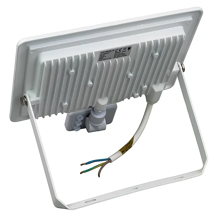 Luxula LED-Sensor-Strahler - 50 W, 5.000 lm, 3.000 K, IP65 - Weißer LED-Fluter von hinten, mit integriertem PIR-Bewegungssensor, Montagehalterung und offenliegendem Stromkabel.