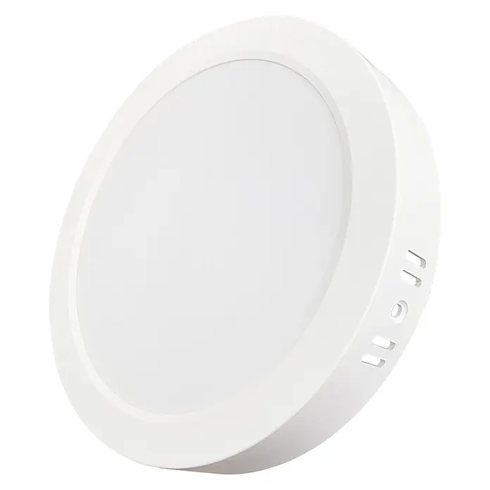 Luxula LED-Wand- & Deckenleuchte Aufbauleuchte 24W IP44-Geschützt 2400lm -  - Weißes, rundes LED-Panel mit mattierter Diffusorscheibe und seitlichen Schlitzen, schräg dargestellt.