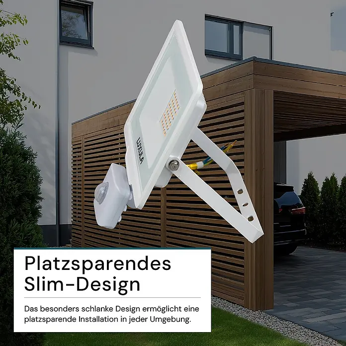 Luxula LED-Sensor-Strahler Bewegungsmelder 30W 3000lm Fluter 3000K Warmweiß -  - Weißer LED-Fluter mit Bewegungsmelder, außen an einer Holzverkleidung montiert. Sein schlankes Design spart Platz.
