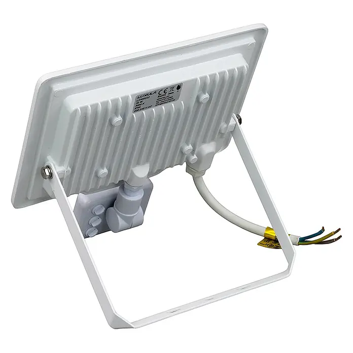 Luxula LED-Sensor-Strahler Bewegungsmelder 30W 3000lm Fluter 3000K Warmweiß -  - Weißer LED-Fluter mit integriertem Bewegungsmelder und verstellbarer Halterung, Rückseite und Anschlusskabel sichtbar.