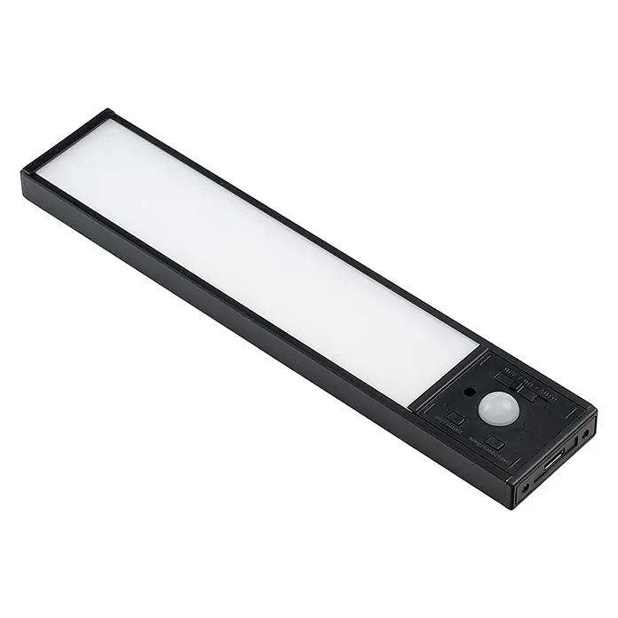 Luxula LED-Unterbauleuchte Akku CCT Warm -Kaltweiß Dimmbar Magnetische -  - Schwarze, rechteckige LED-Streifenleuchte mit weißem Diffusor, integriertem Bewegungssensor und Micro-USB-Ladeanschluss.
