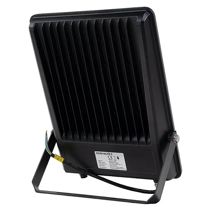 Enovalite LED-Strahler - 300 W, 39.000 lm, IP65 - Schwarzer LED-Fluter (Rückansicht) mit Kühlrippen, verstellbarem Halter und Stromkabel.