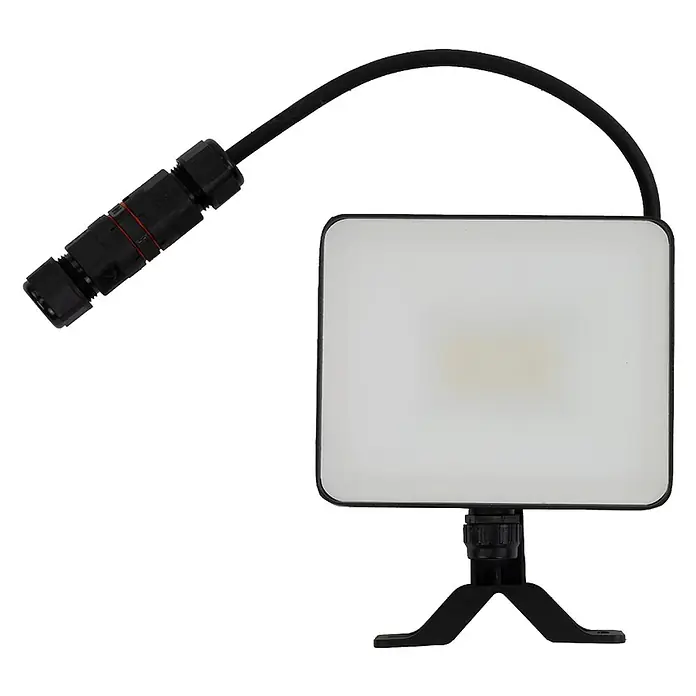 Luxula LED-Strahler - 20 W, 2.400 lm, IP65 - Rechteckiges weißes LED-Lichtpanel mit schwarzem Rahmen, verstellbarem schwarzem Ständer und angeschlossenem schwarzem Kabel mit wasserdichtem Stecker.