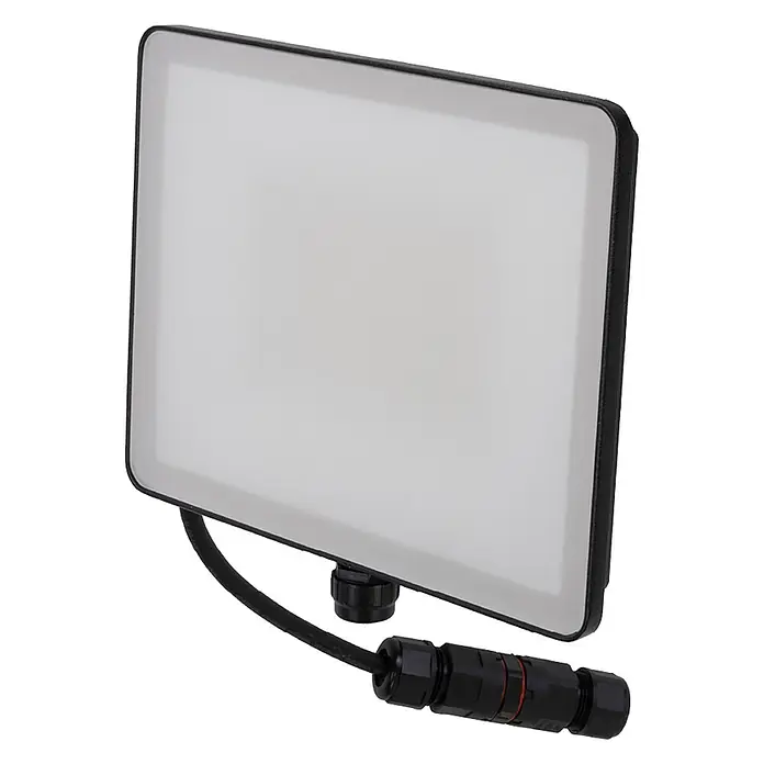 Luxula LED-Strahler - 50 W, 6.000 lm, IP65 - Rechteckiger schwarzer LED-Fluter mit weißer Leuchtfläche und angeschlossenem schwarzem Kabel mit wasserdichtem Stecker.