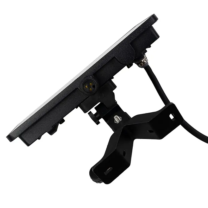 Luxula LED-Strahler - 50 W, 6.000 lm, IP65 - Schwarzes elektronisches Display auf verstellbarer Halterung, mit Kabel und 4-poligem Stecker.