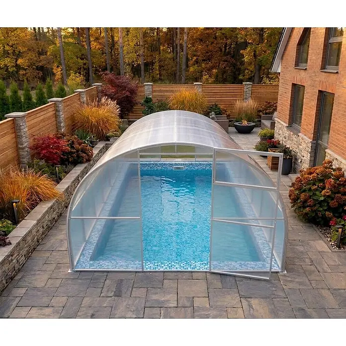 Garten Dream Poolüberdachung Marina, 4mm Polycarbonate - L x B x H: 400 x 300 x 210 cm - Gewölbte, transparente Poolüberdachung mit Aluminiumrahmen, über einem eingelassenen Schwimmbecken im Garten.