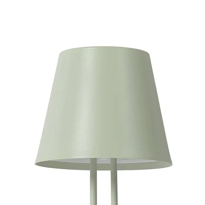 Lindby LED Outdoor Tischlampe in grün matt, dimmbar Tischleuchte außen -  - Hellgrüner, konischer Lampenschirm mit matter Oberfläche, der das weiße Innere und tragende Stäbe der Lampe zeigt.