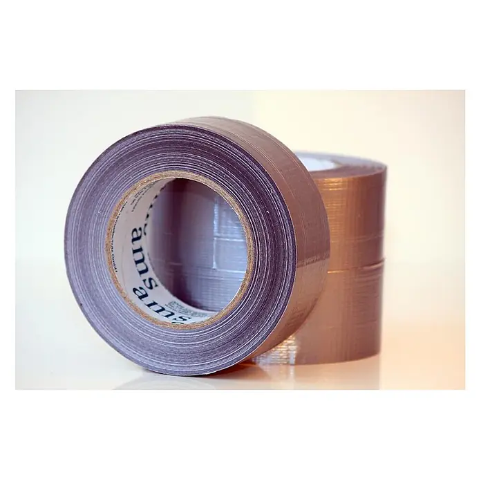 ALLEGRA Gewebeband - 72 mm x 50 m, silber - Zwei Rollen silber-graues Klebeband, eine aufrecht zeigt ihren Kern, die andere im Hintergrund.