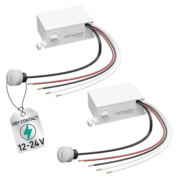 Oktaplex Motion Bewegungsmelder Jasy - Weiß, L x B x H: 39 x 75 x 25 mm - Zwei weiße Oktaplex Bewegungssensoren mit verdrahteten Sensorköpfen und einem 12-24V Trockenkontakt-Etikett.