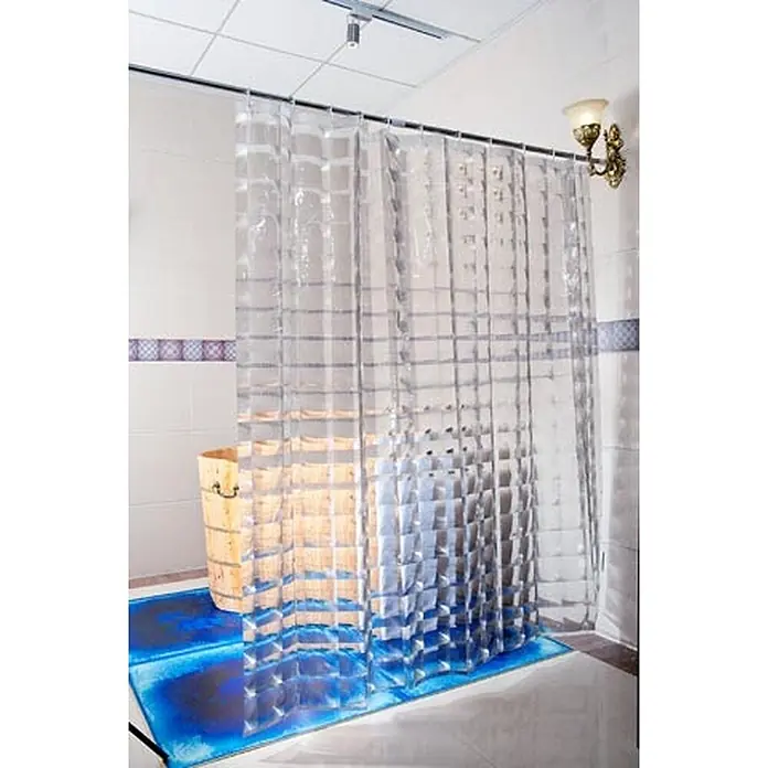 Euroshowers Duschvorhang - B x H: 180 x 200 cm, Kunststoff - Transparenter Duschvorhang mit geprägtem Karomuster und blauen Akzenten, im Badezimmer aufgehängt.