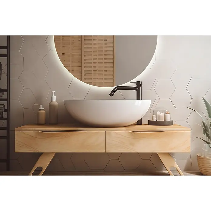 Lustro LED Półokrągłe - Ciepły - 50x100 cm -  - Moderner Waschtisch aus hellem Holz mit weißem Aufsatzwaschbecken und schwarzem Wasserhahn unter einem beleuchteten runden Spiegel.