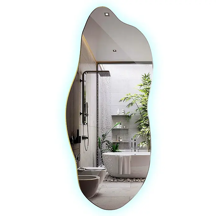 Lustro LED Barbapapa3 - Zimny - 45x100 cm -  - Unregelmäßig geformter LED-Badezimmerspiegel mit leuchtendem Rand, der ein modernes Badezimmer widerspiegelt.