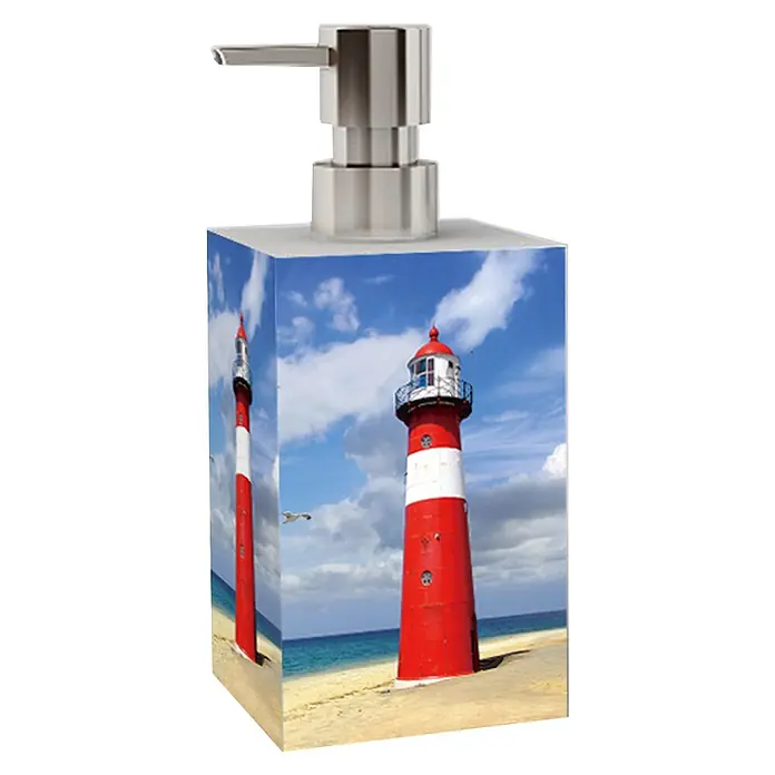 SANILO Seifenspender Leuchtturm - L x B x H: 7 x 7 x 12 cm, Kunststoff, Blau - Seifenspender mit rot-weißem Leuchtturm-Motiv und gebürsteter Metallpumpe.