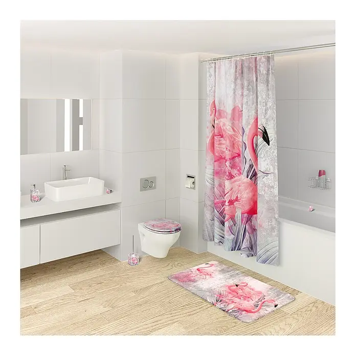SANILO Seifenspender Flamingo - L x B x H: 7 x 7 x 12 cm, Kunststoff, Rosa - Ein Badezimmer, dekoriert mit einem Flamingo-Set: Duschvorhang, Toilettendeckel, Badematte, Seifenspender und Toilettenbürstenhalter.