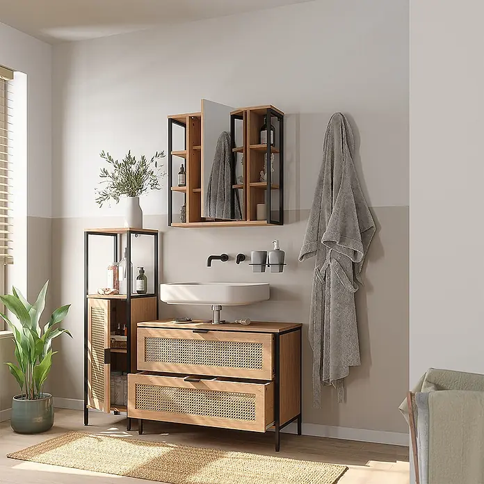 Vicco Badmöbel-Set - Eiche, Matt - Modernes Badmöbel-Set aus hellem Holz, schwarzen Metallrahmen und Rattan, bestehend aus Waschtisch, Hochschrank und Spiegelschrank.