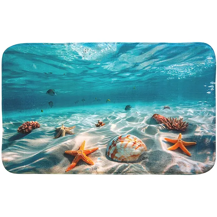 SANILO Badteppich Waterworld 50 x 80 cm - 50 x 80 cm, Polyester, Blau - Rechteckige Matte mit Unterwasser-Ozeanmotiv, Seesternen, Korallen und einer Muschel auf sandigem Grund in blauem Wasser.