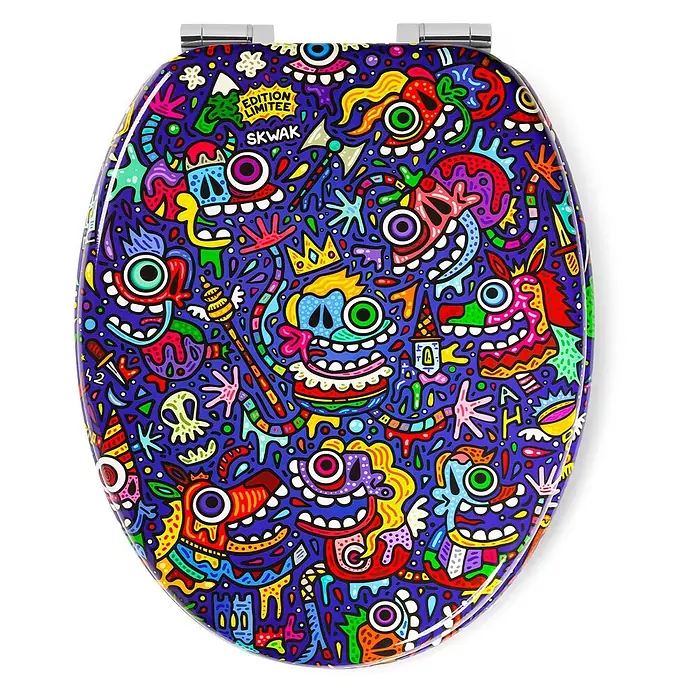 Tohaa Design WC-Sitz Maniac King - Édition limitée - Skwak -  - Glänzender Toilettensitz mit farbenfroher Graffiti-Kunst im Monster- und Abstrakt-Stil auf lila Hintergrund.