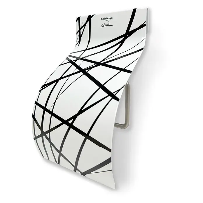 Tohaa Design Toilettenpapierhalter Arrow - L. Rubbrecht -  - Gekrümmter weißer Wandhalter mit schwarzen abstrakten Linien und Metallbügel.